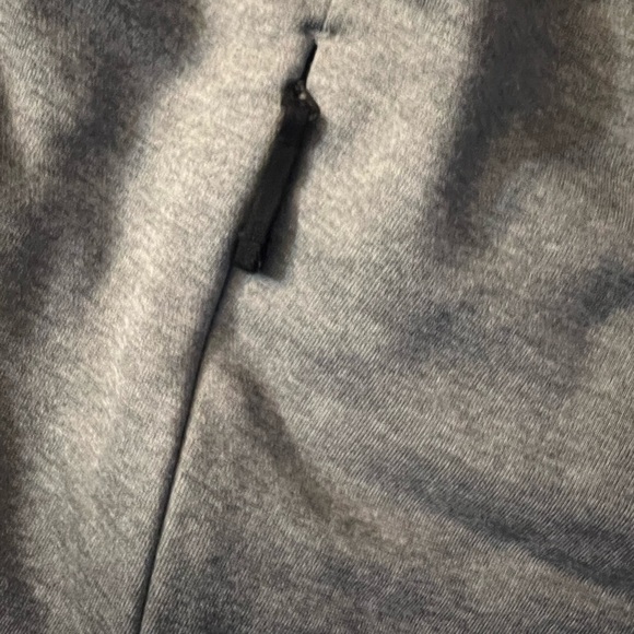 UA ColdGear sleeveless fleece hoodie / swim cover up/workout Large​ - Picture 6 of 10